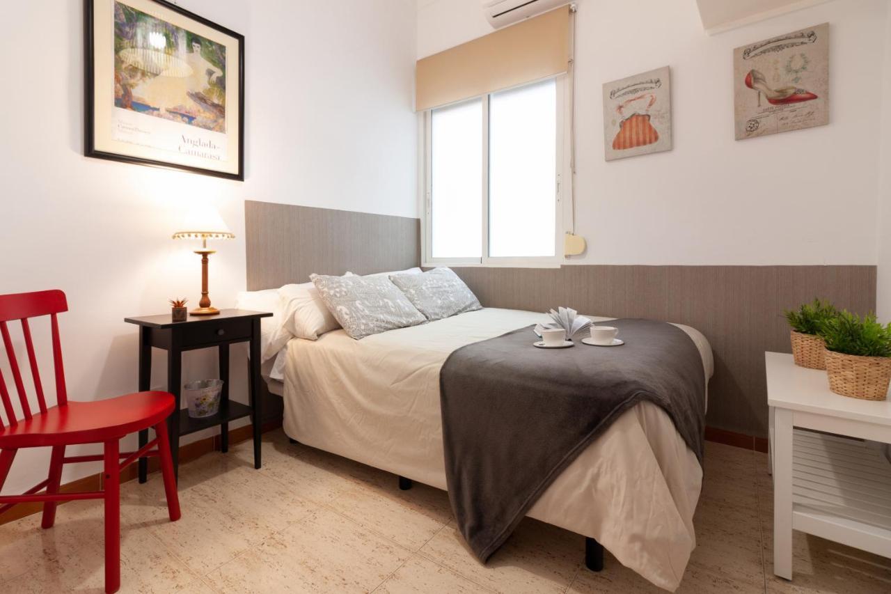 Sea & Wave Soho Family Apartment Malaga Bagian luar foto