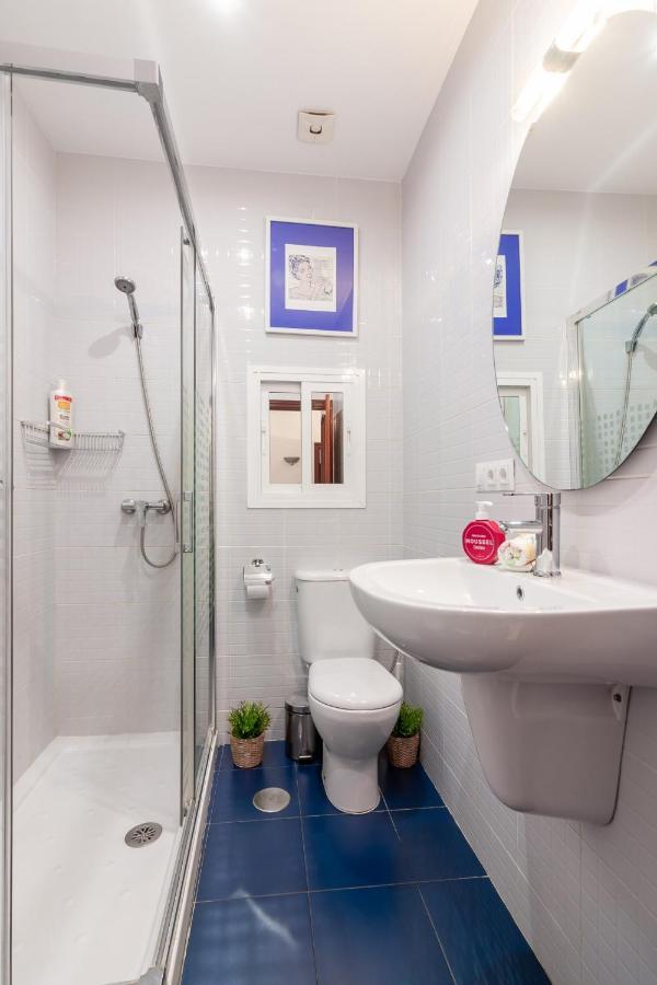Sea & Wave Soho Family Apartment Malaga Bagian luar foto